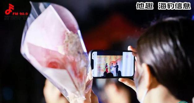 如何用最浪漫的现场表白方式征服TA的心（挑战想象力）