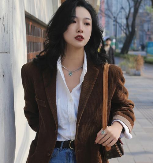 背叛与友情的交叉（闺蜜十多年）
