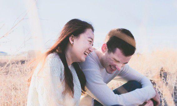 和同事关系暧昧他一直不表白怎么办？如何打破沉默？