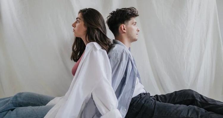 父母不同意婚姻怎么办？如何处理父母反对的感情问题？