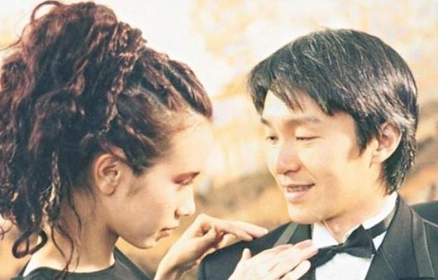 你不是真正的快乐周星驰？周星驰电影中的快乐与现实的差异是什么？