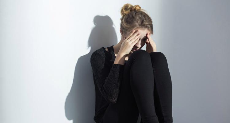 老公总是怀疑老婆出轨是什么心理？如何解读这种心理状态？