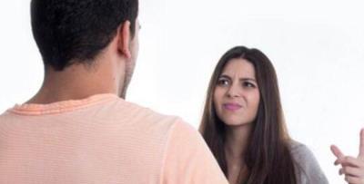 面对老婆出轨应该怎么办？如何处理婚姻中的背叛？