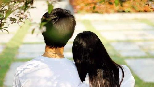 女朋友不和我好了被我伤透心了还能挽回吗？如何修复破裂的感情？