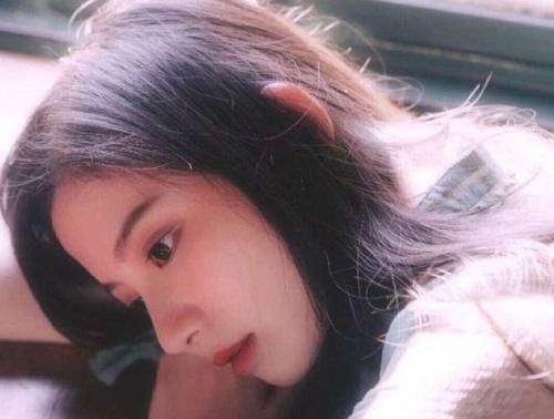 女朋友对我越来越不上心了怎么办？如何改善我们的关系？