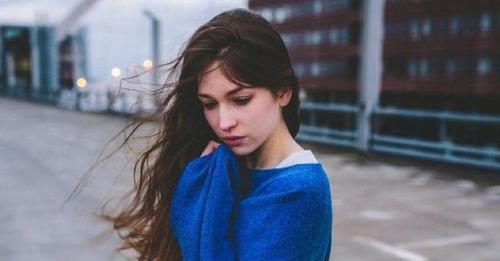 分手后如何挽回女朋友？三招教你成功追回她？