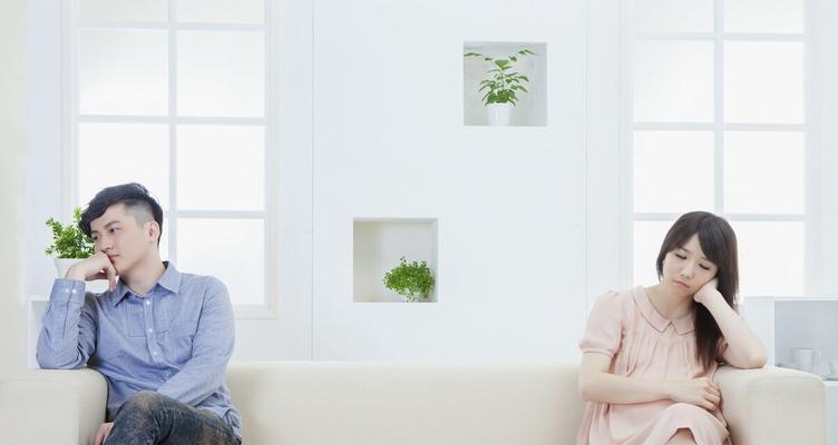 女朋友提出分手如何挽回？教你有效策略让她回心转意？