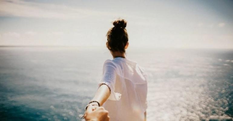 女朋友说跟我在一起太累了要分手？如何挽回感情？