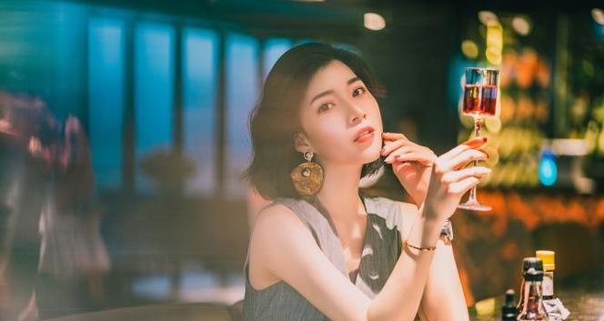 女人出轨的征兆有哪些？这4个习惯能透露什么信息？