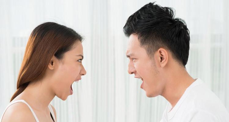 女人精神出轨前有哪些征兆？男人如何察觉和应对？