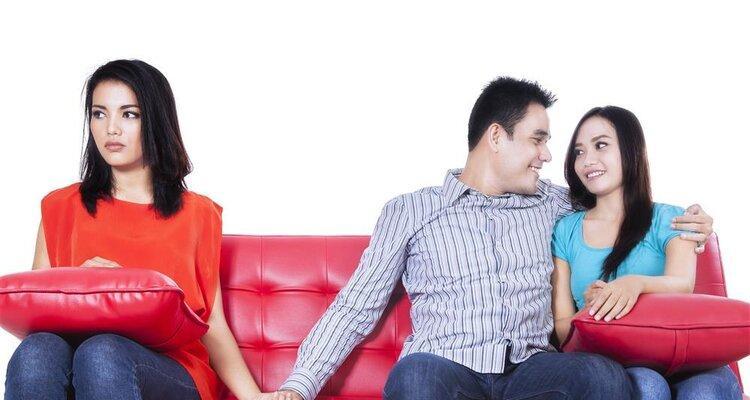 女人拒绝婚外情后如何保护自己？有哪些有效策略？