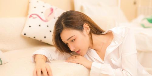 分手后女人一直暧昧意味着什么？她是否还爱着我？
