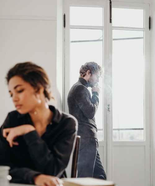 夫妻吵架后如何修复关系？挽回爱情的有效方法是什么？