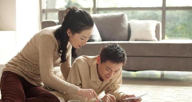 夫妻感情出现裂痕如何修复？婚姻生活如何重燃爱火？