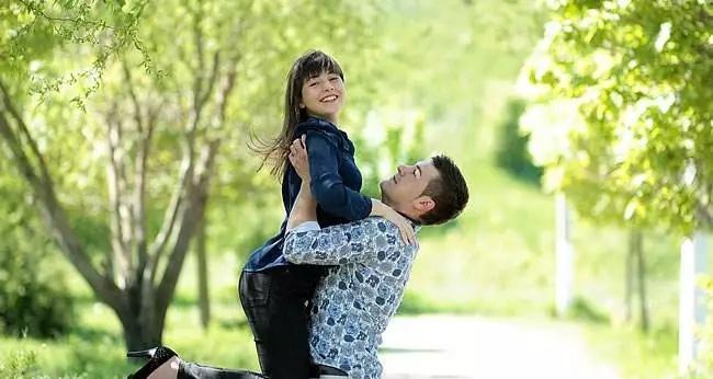 如何用肉麻情话轻松脱单？表白成功后如何维持甜蜜关系？