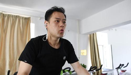 如何在三个月内成功减重72斤？减肥后颜值提升的秘诀是什么？