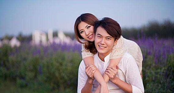 夫妻之间没有感情的表现是什么？如何改善夫妻关系？