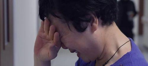 如何处理父母与公婆之间的关系紧张？