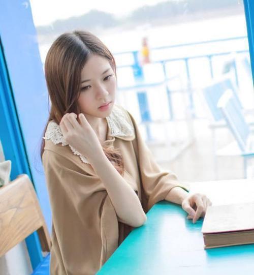男友去见喜欢过的女生怎么办？如何处理这种复杂情感问题？