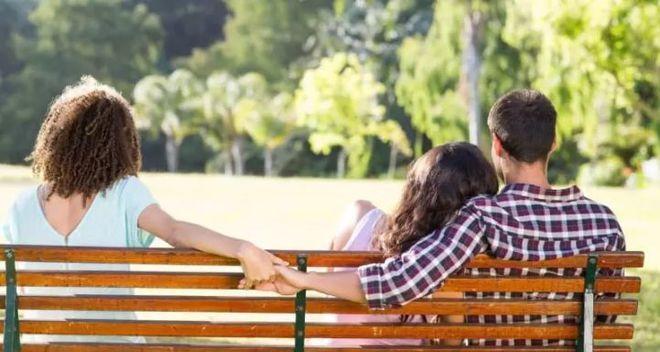 闹离婚分居时如何通过小孩来挽回婚姻？有效策略有哪些？