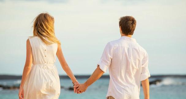 隔壁这俩婊子，插播一段是什么意思？常见误解有哪些？