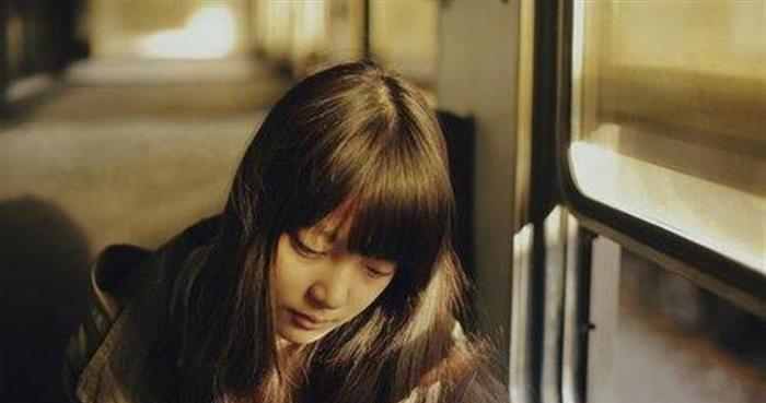 分手后能否继续做朋友？如何处理前任关系？