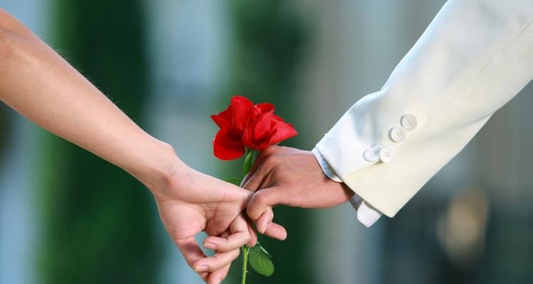如何用话语成功表白女朋友？女朋友听了会开心的表白技巧是什么？