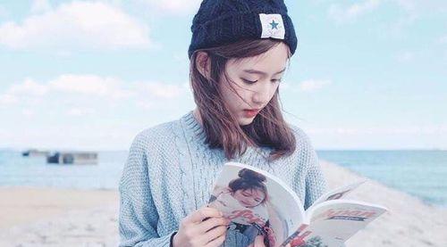 女孩喜欢男孩的表现有哪些？如何识别女孩对你的喜欢？