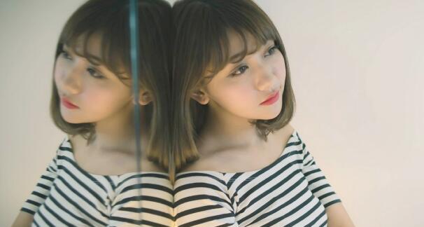 女孩喜欢男孩的表现有哪些？如何识别女孩对你的喜欢？