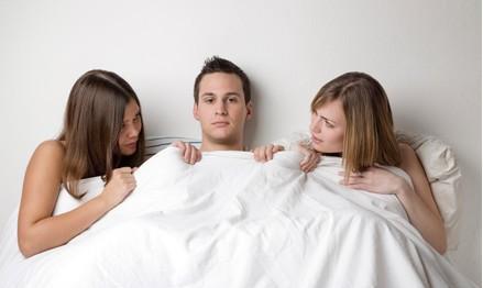 出轨男人真心回头表现如何？如何判断他的改变是真实的？